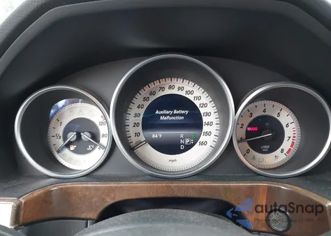 2014 Mercedes-Benz E 350 4Matic z USA, uszkodzony, nr VIN WDDHF8JB6EA783980